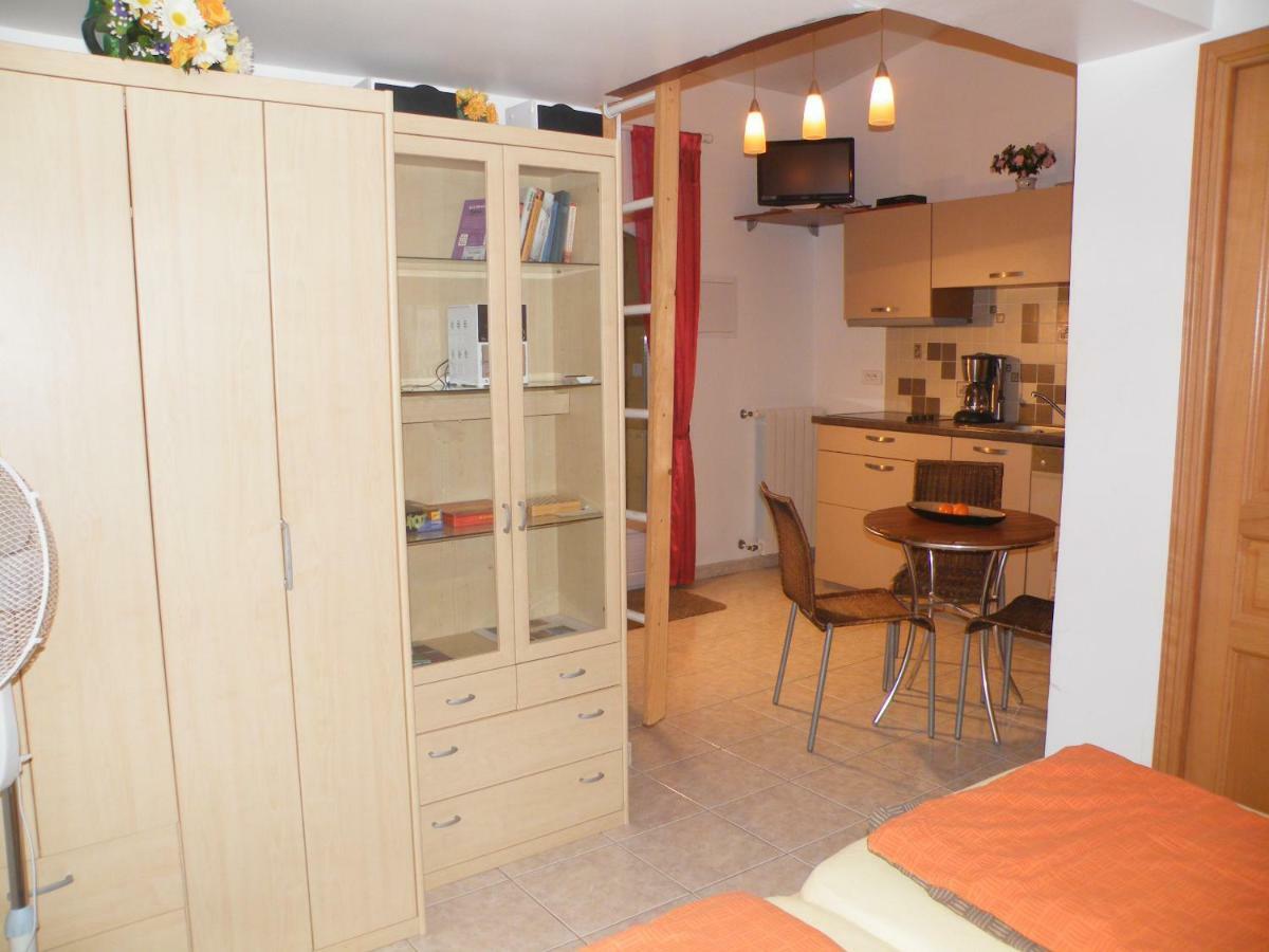 Villa Liamone Studio Fuer 3 Personen , 400 M Vom Strand, Pool, Klimaanlage Сагон Экстерьер фото