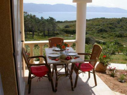 Villa Liamone Studio Fuer 3 Personen , 400 M Vom Strand, Pool, Klimaanlage Сагон Экстерьер фото